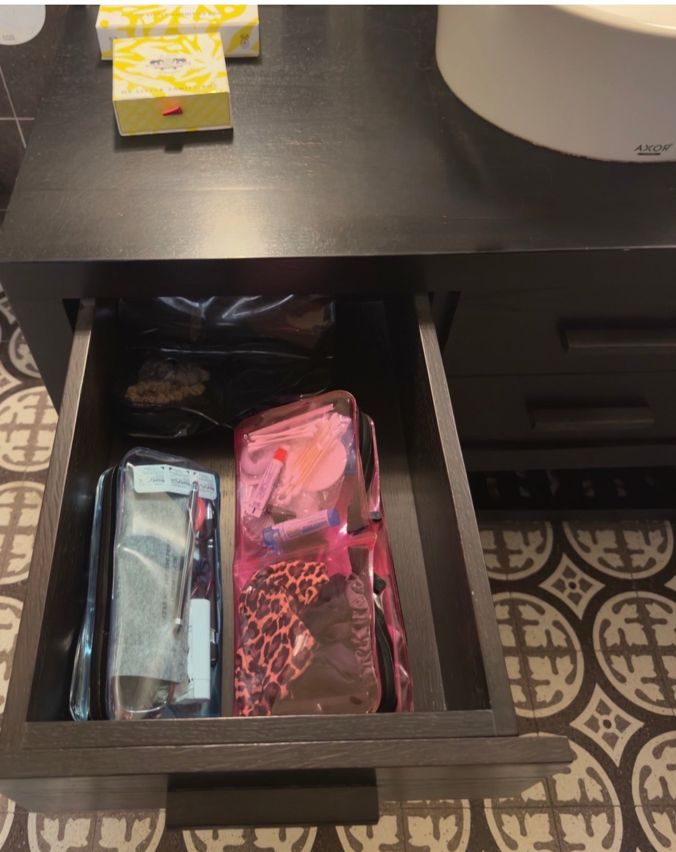 Hotel Room Organization Without the Mess